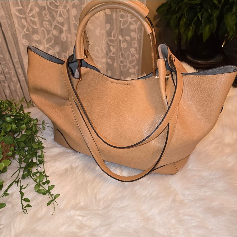 Tory Burch Tan Leather Shoulder Bag